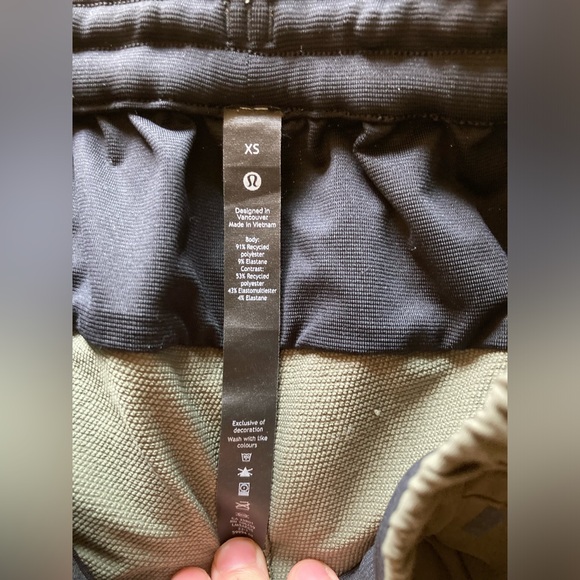 Lululemon License to Train Joggers Green Size men’s XS 29” inseam sweatpants - Picture 5 of 8